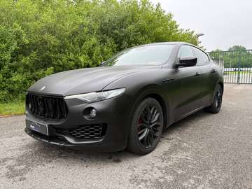 Levante 3.0 V6 Turbo - Pano / Leder / CarPlay / LED