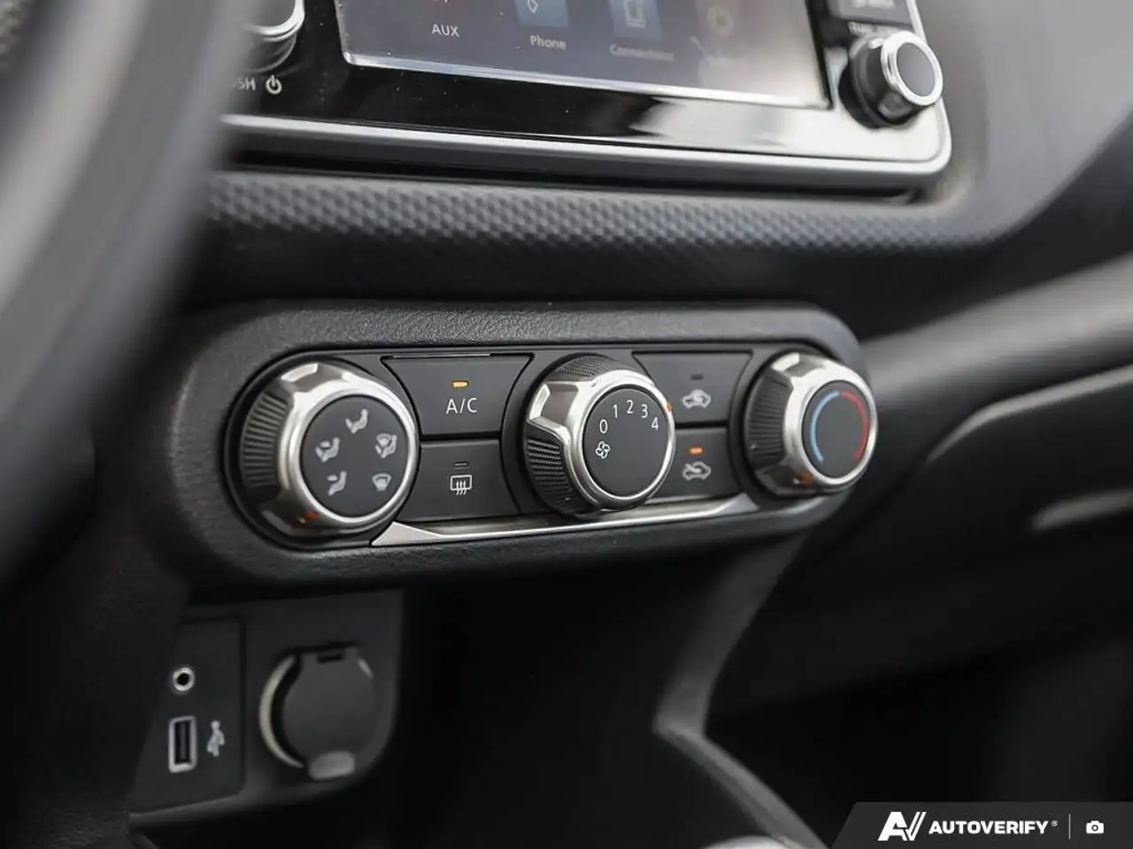 Nissan Kicks photo Nissan Kicks
