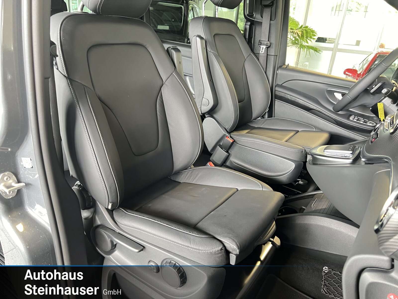 Mercedes-Benz V 220