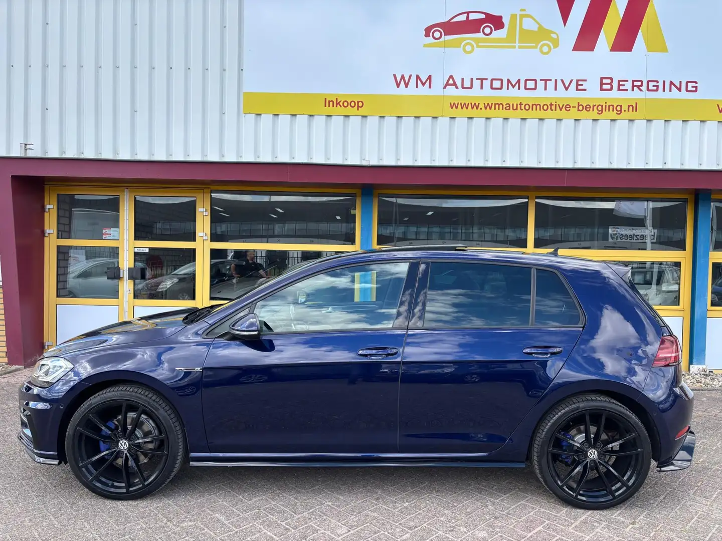 Volkswagen Golf 1.5 TSI DSG Highline Business 3X R-LINE Blauw - 2