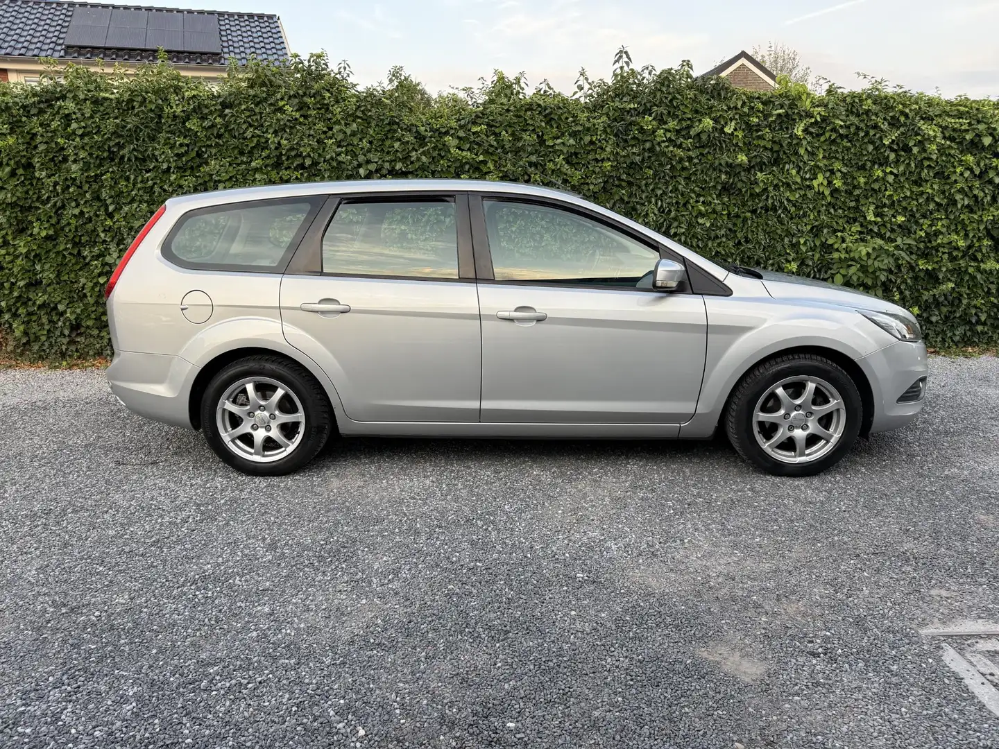 Ford Focus Wagon 1.6 Titanium | Navi | Autom. Airco | Cruise Grijs - 2