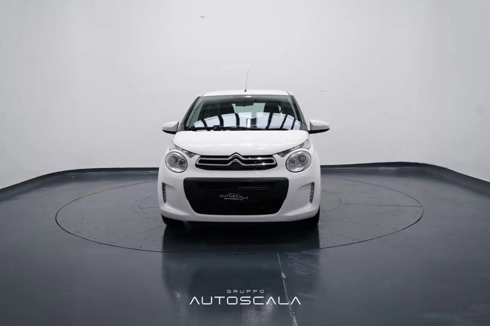 Citroen C1 1.0 VTi 72cv 3 porte Feel Bianco - 2