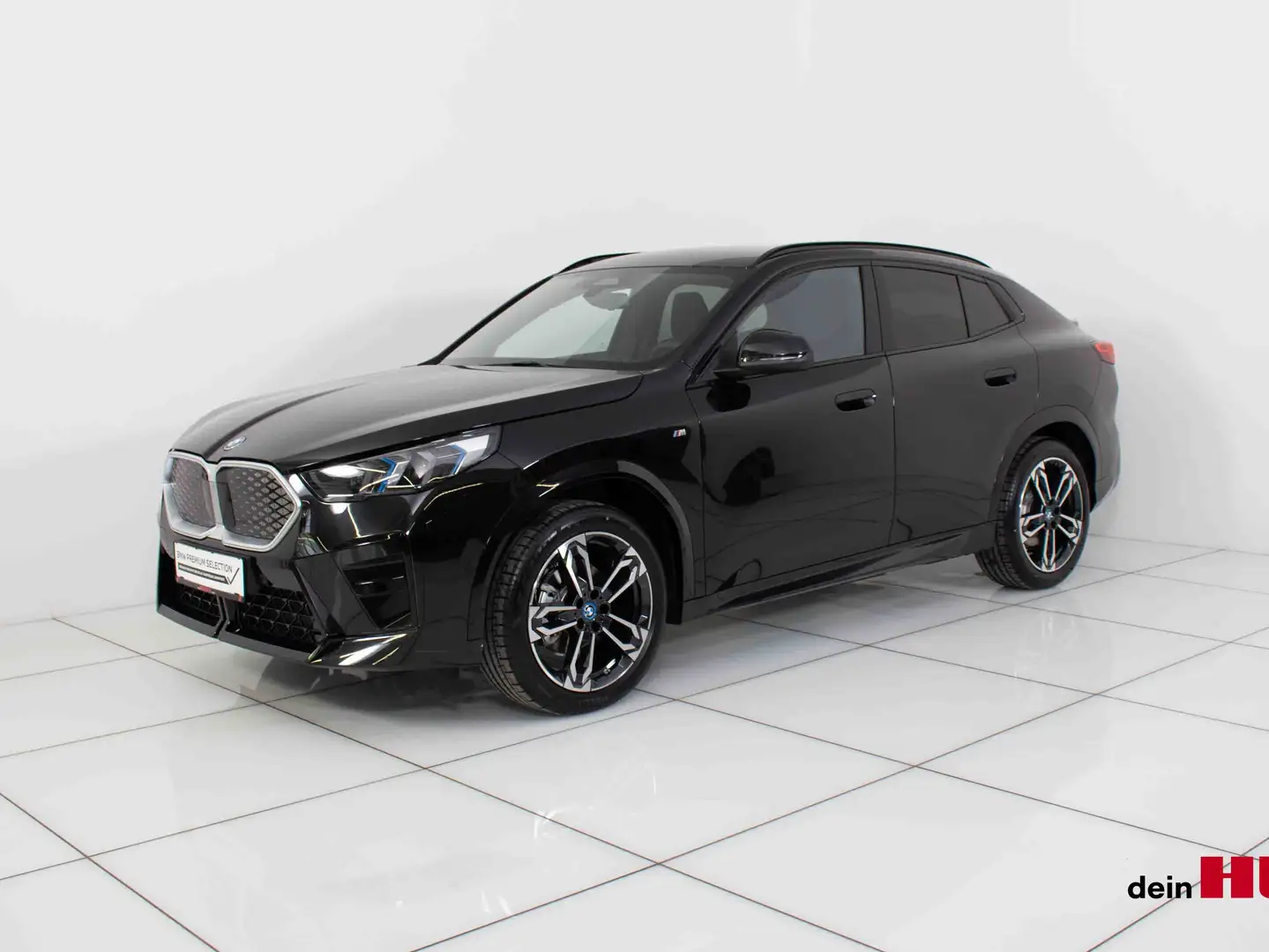 BMW iX2 eDrive20 64,8kWh Schwarz - 1