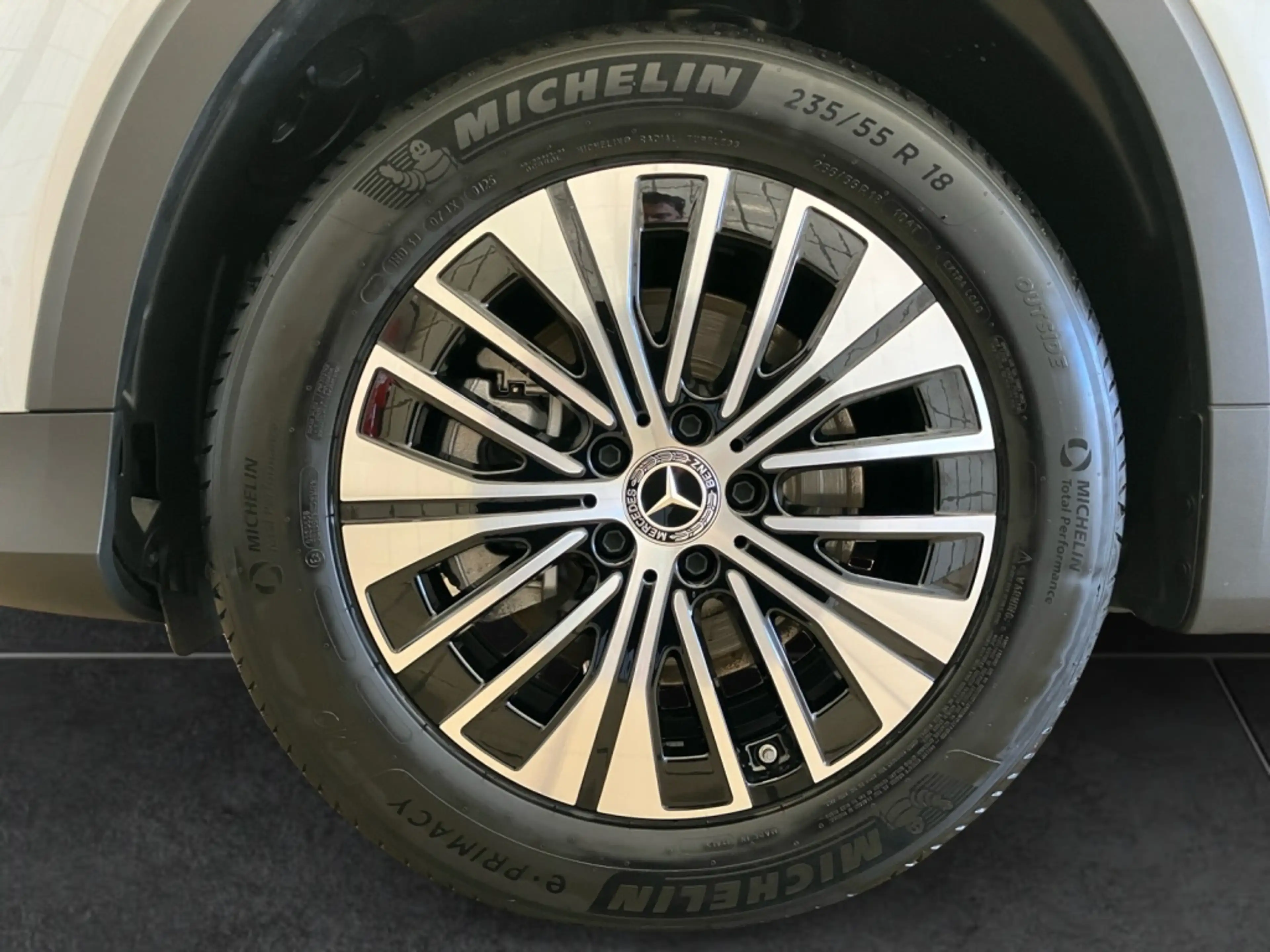 Mercedes-Benz EQB 250 + PANO|KEYL|360°|TOTW|CarPlay|SPIEGEL-P.| — photo 15