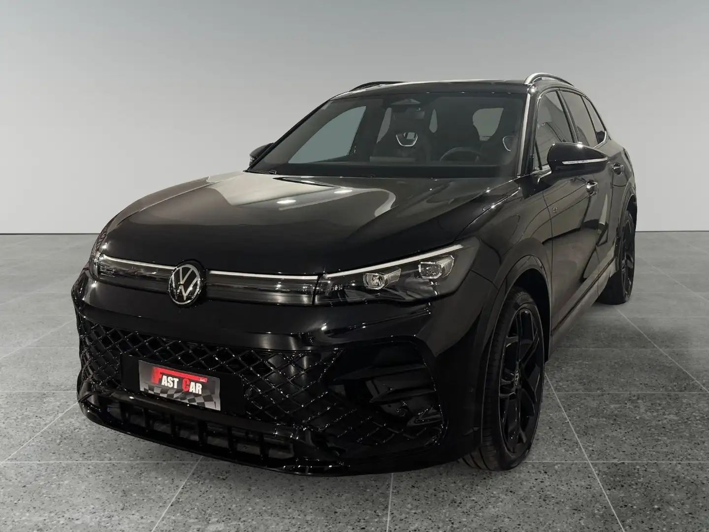Volkswagen Tiguan Tiguan 2.0 TDI 150 CV DSG R-Line Plus Zwart - 1