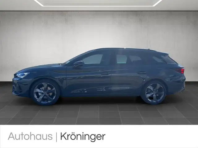 Cupra Leon view 3
