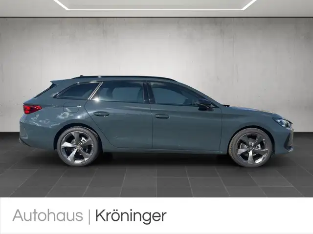 Cupra Leon view 4
