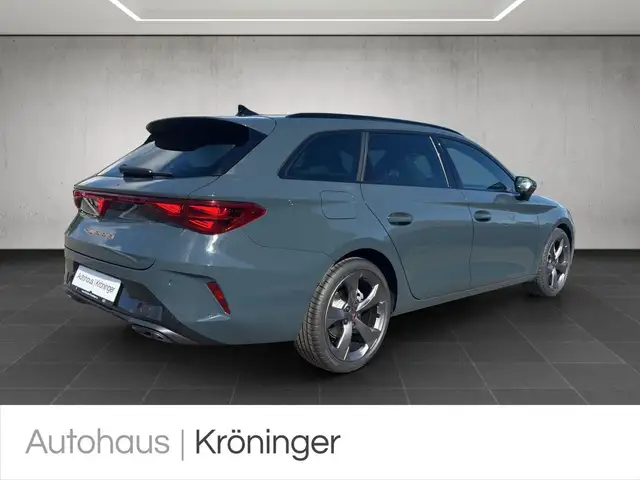 Cupra Leon view 2