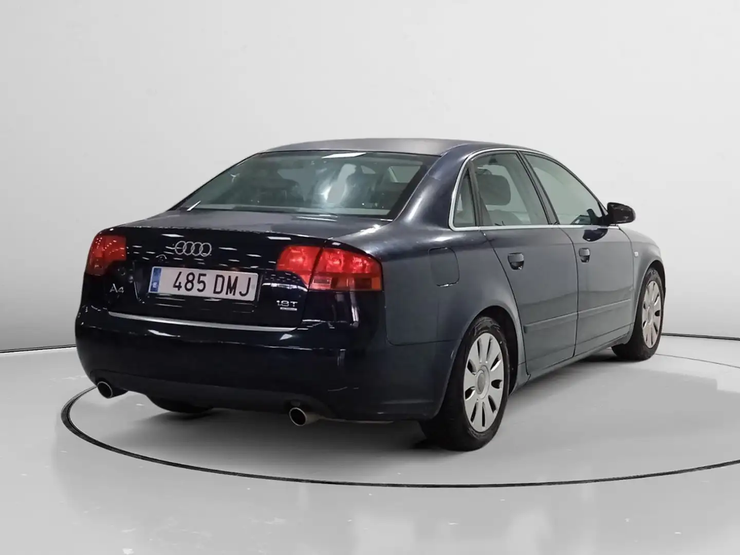 Audi A4 1.8T quattro Schwarz - 2