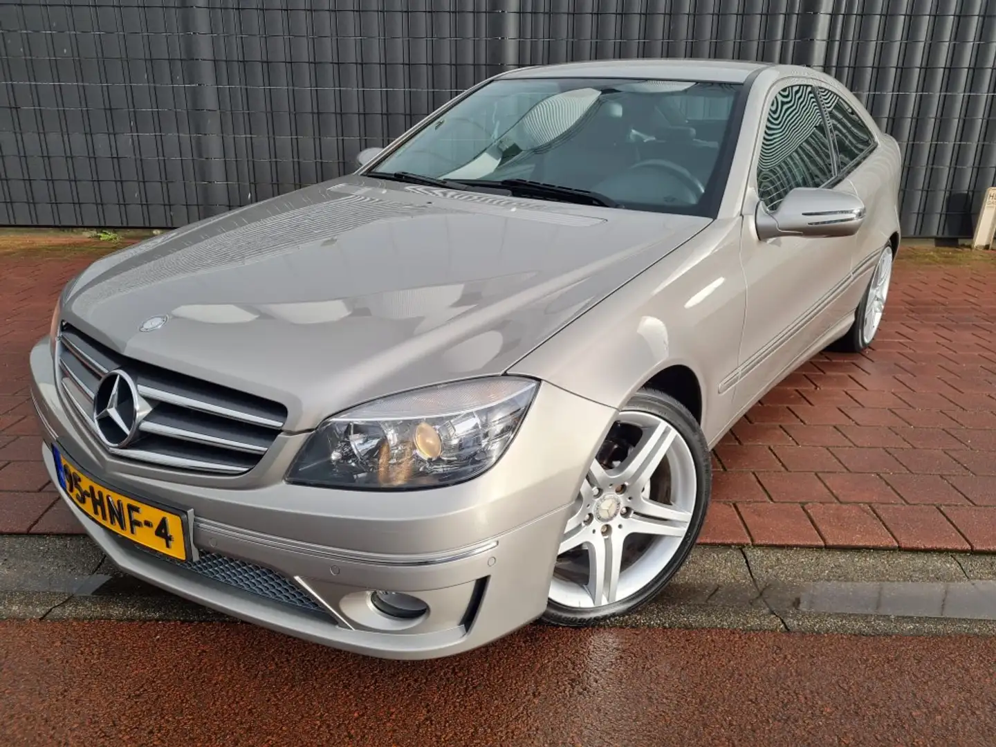 Mercedes-Benz CLC 180 K. Prestige Zr netjes Šedá - 1