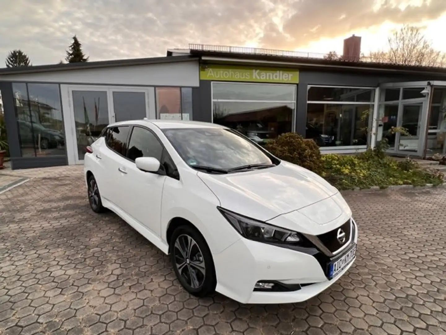 Nissan Leaf Leaf 62 kWh e+ N-Connecta Weiß - 1
