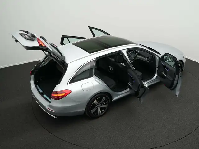 Mercedes-Benz C-Class view 15
