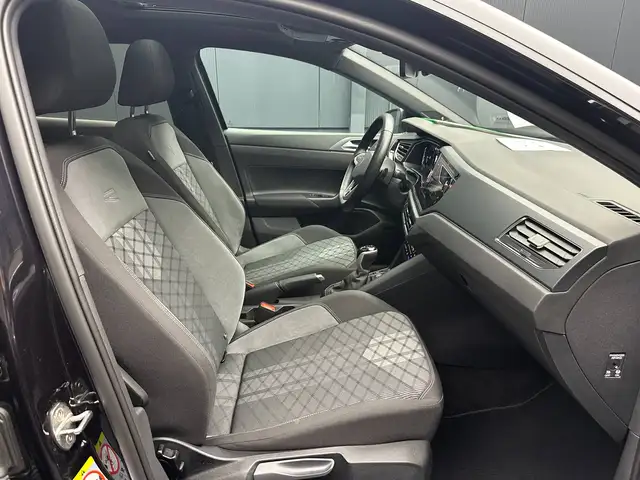 Volkswagen Polo view 11