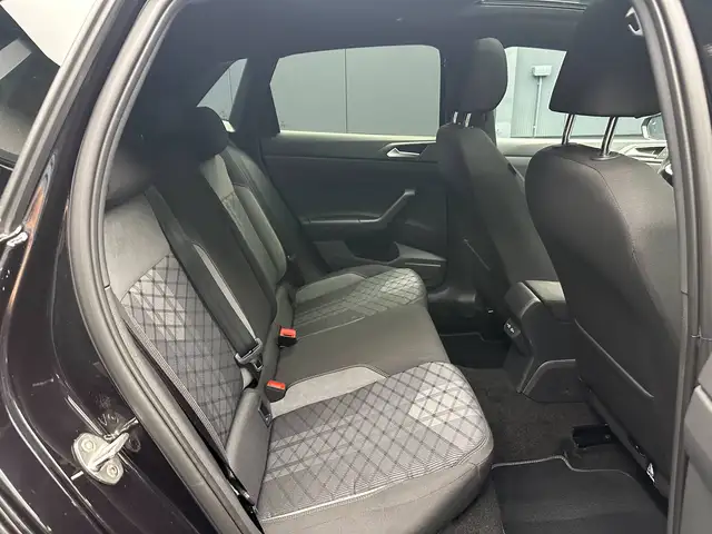 Volkswagen Polo view 28