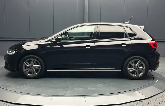 Volkswagen Polo view 2