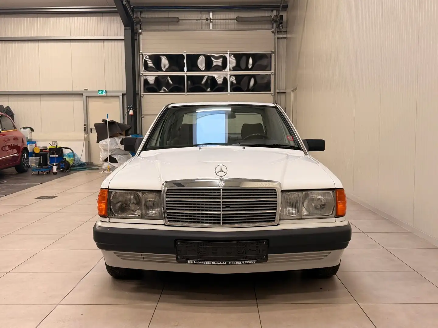 Mercedes-Benz 190 Weiß - 2