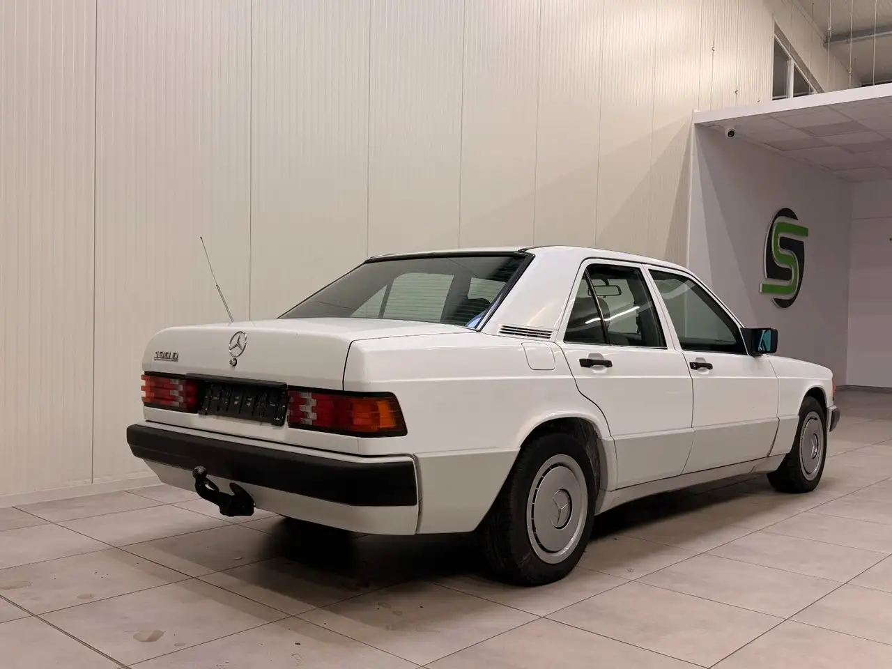 Mercedes-Benz 190, foto 4