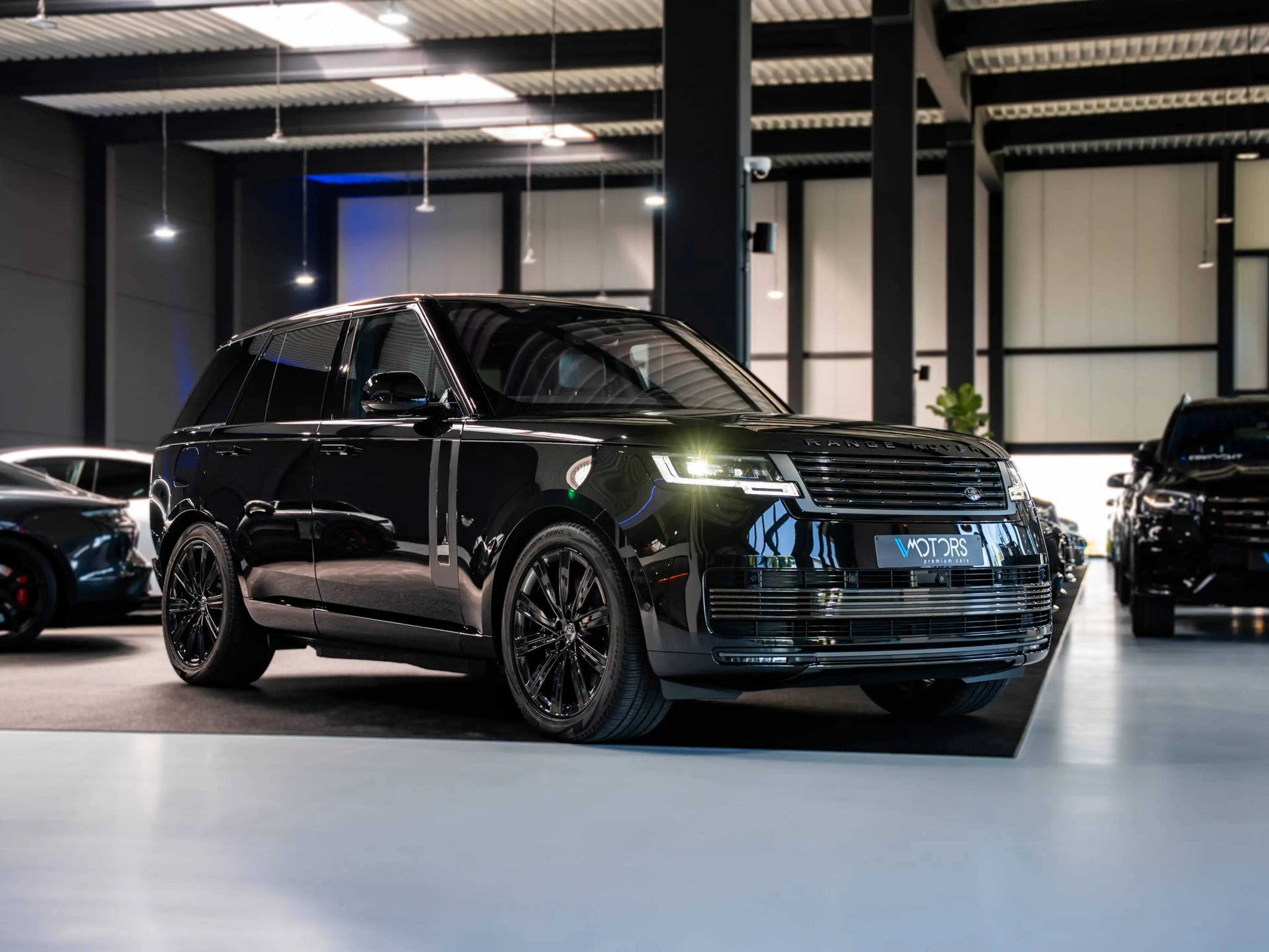 Land Rover Range Rover SV P510e - SV Intrepid - Executive Rear - Massage - Meridian 2500W - HUD - Panodak - 360° Camera — photo 6