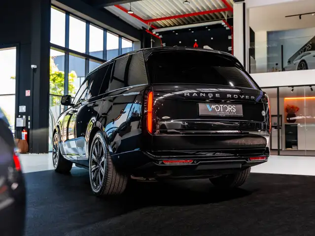Land Rover Range Rover view 4