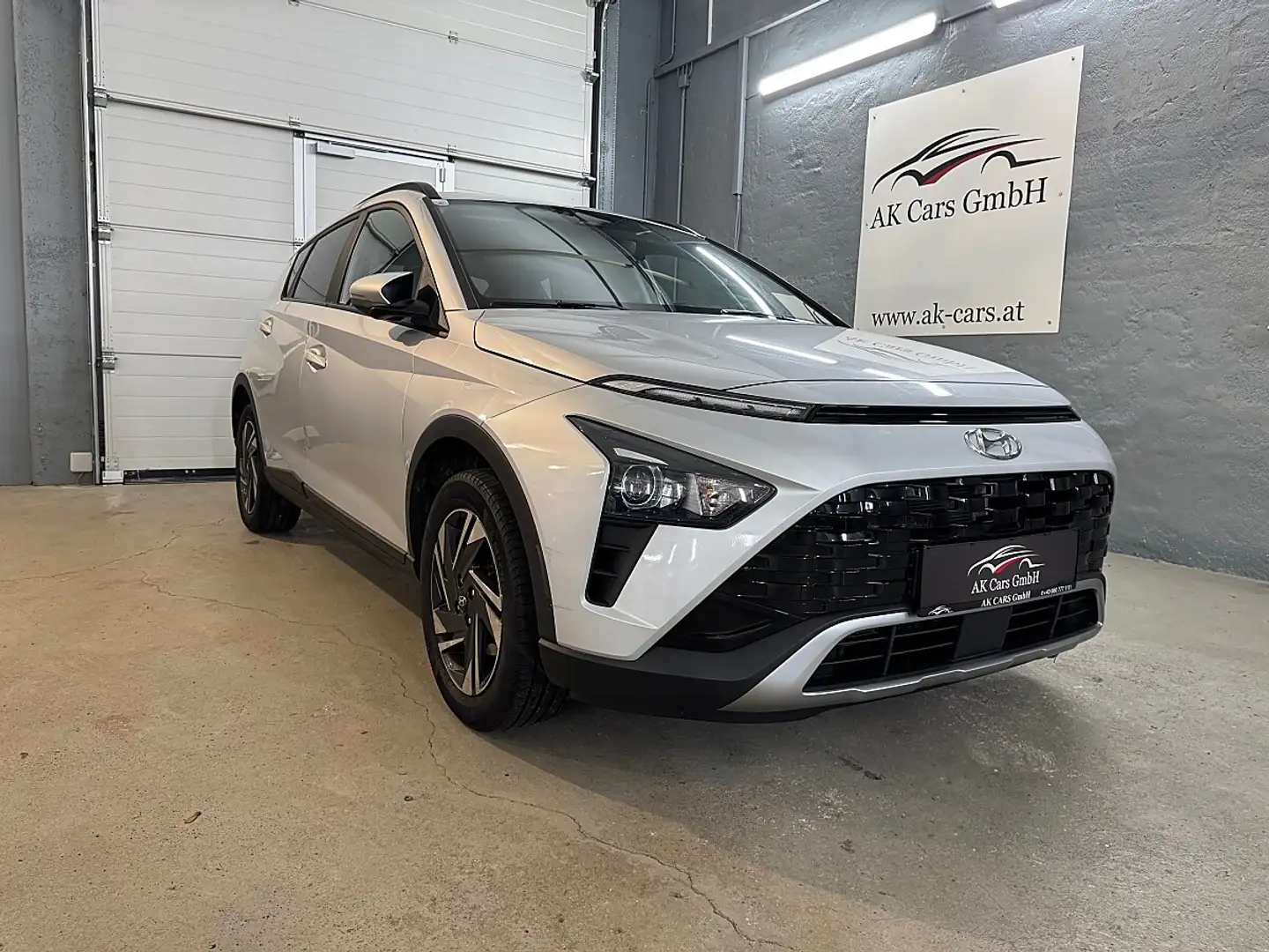 Hyundai BAYON Bayon 1,0 T-GDI i-Line Plus DCT Aut. Grau - 1