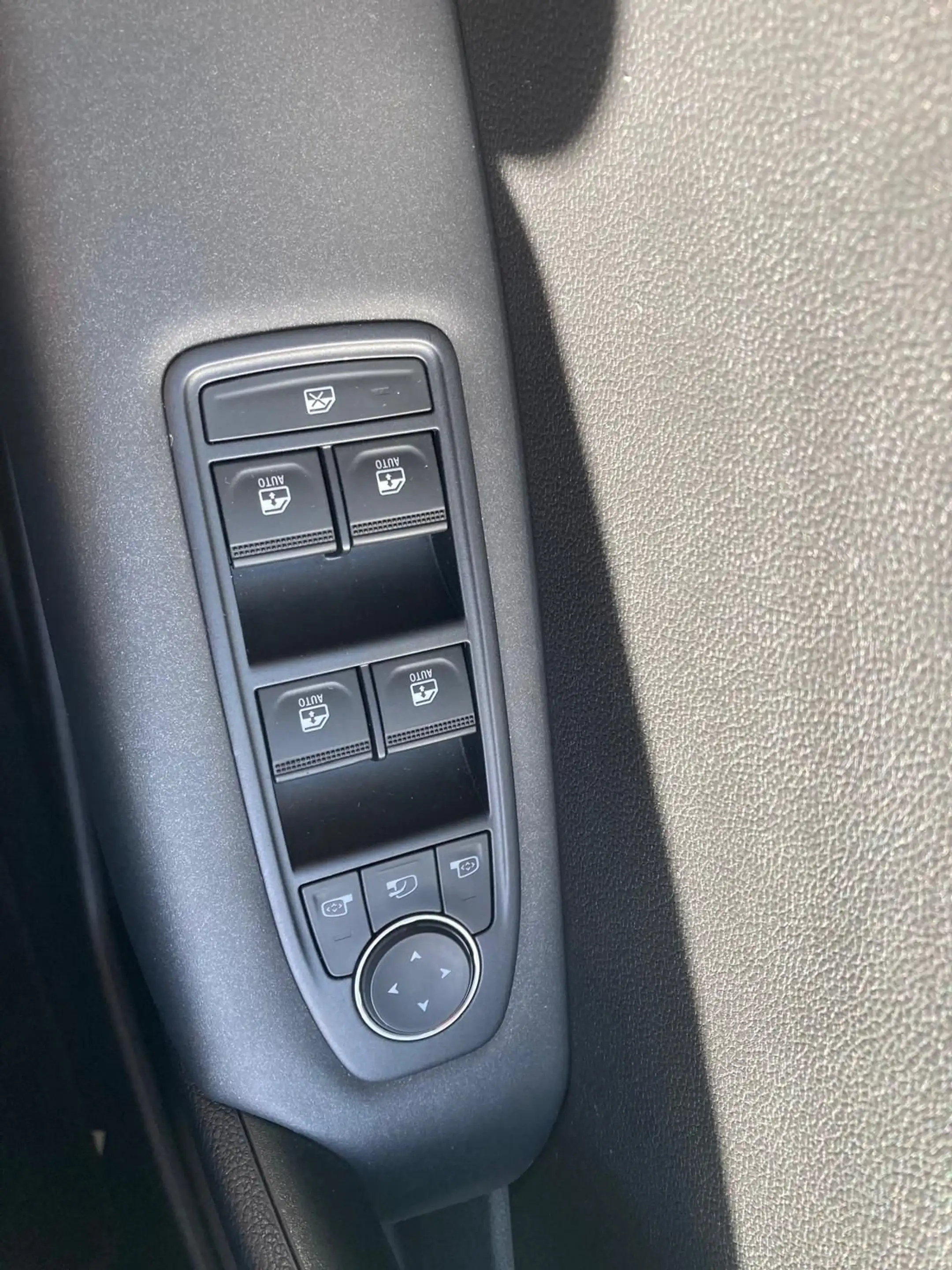 Renault Captur Techno TCe 90 — photo 8
