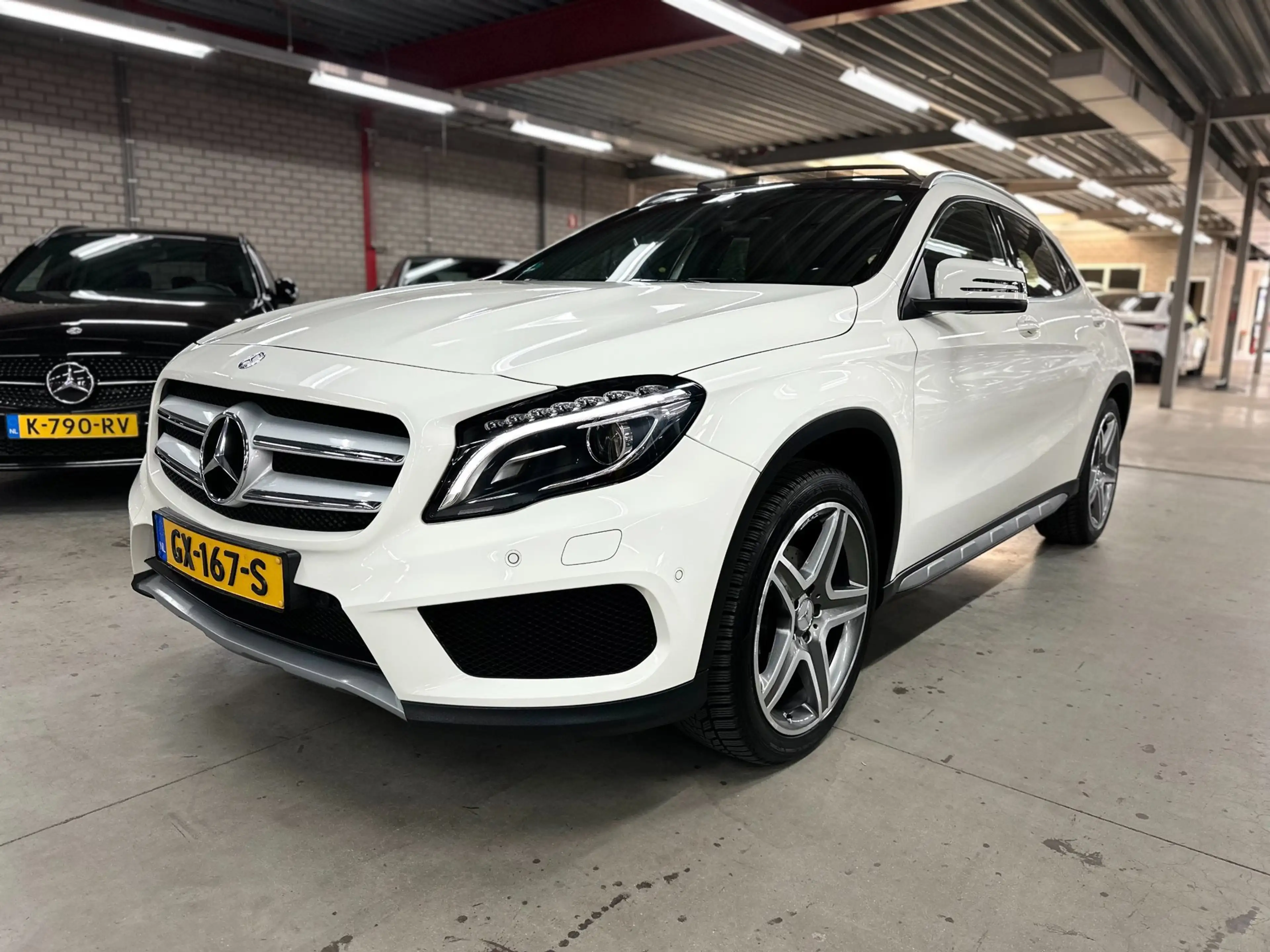 Mercedes-Benz GLA 200 Ambition, AMG, Pano, Trekhaak