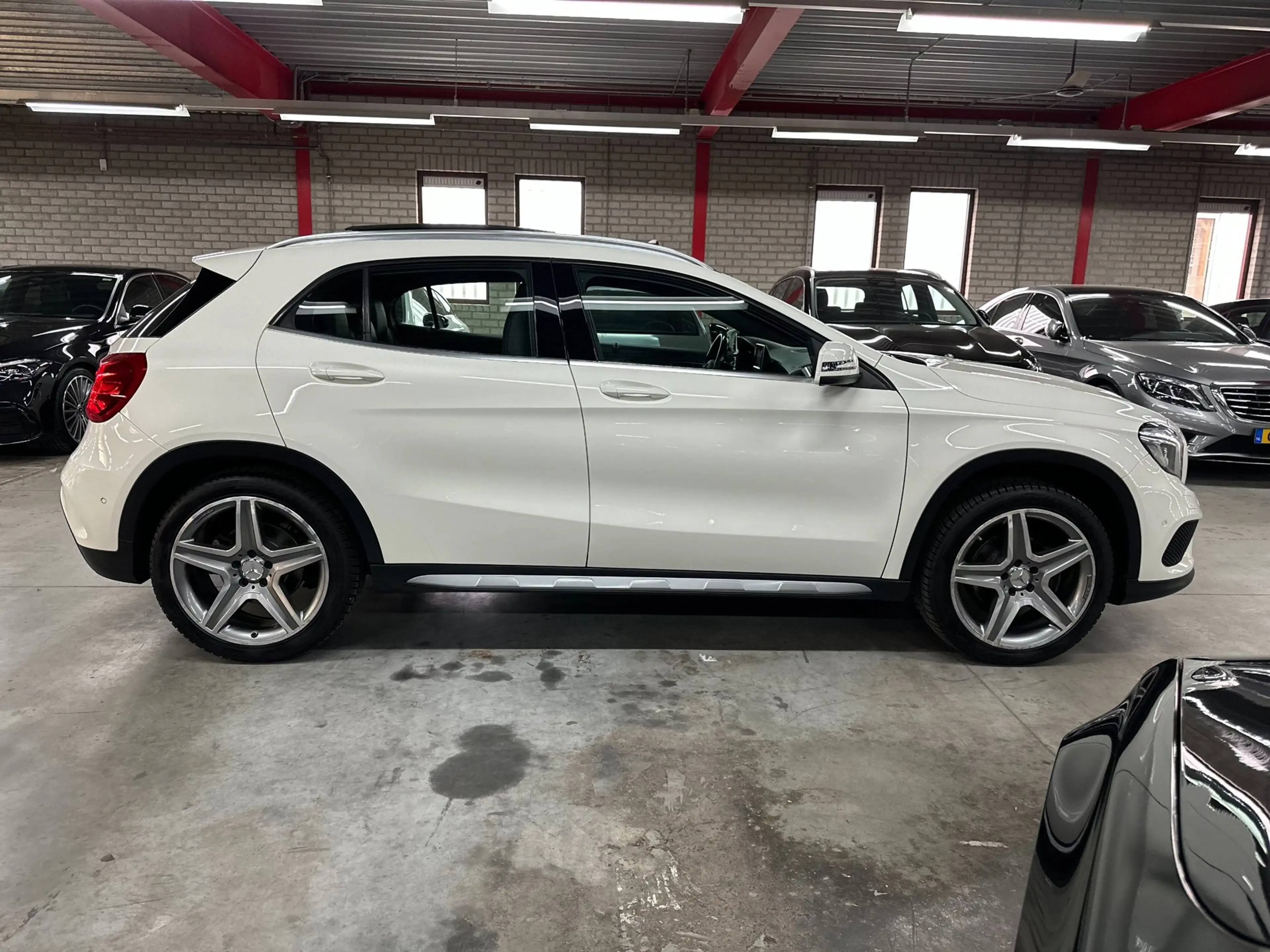 Mercedes-Benz GLA 200 Ambition, AMG, Pano, Trekhaak — photo 6