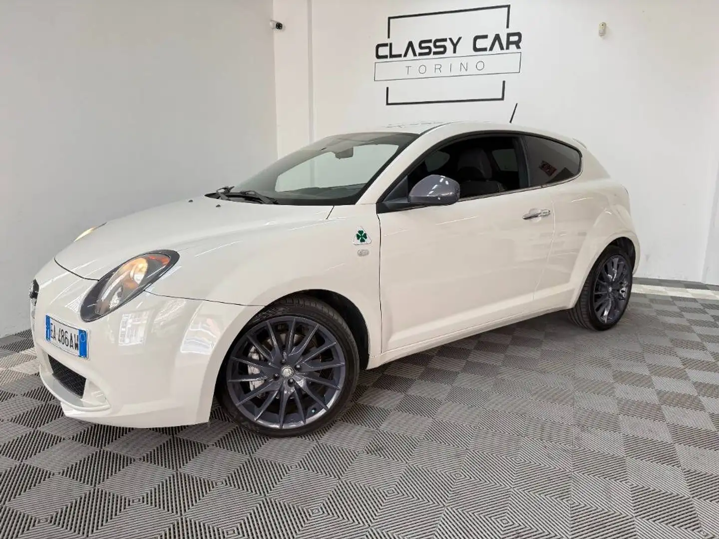 Alfa Romeo MiTo 1.4 tb 170cv Quadrifoglio Verde Weiß - 1