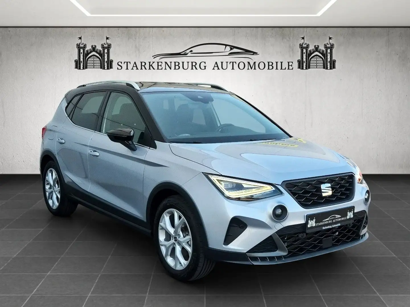 SEAT Arona FR Beats/1.Hand/Led/Carplay/Navi/Tempomat Silber - 1