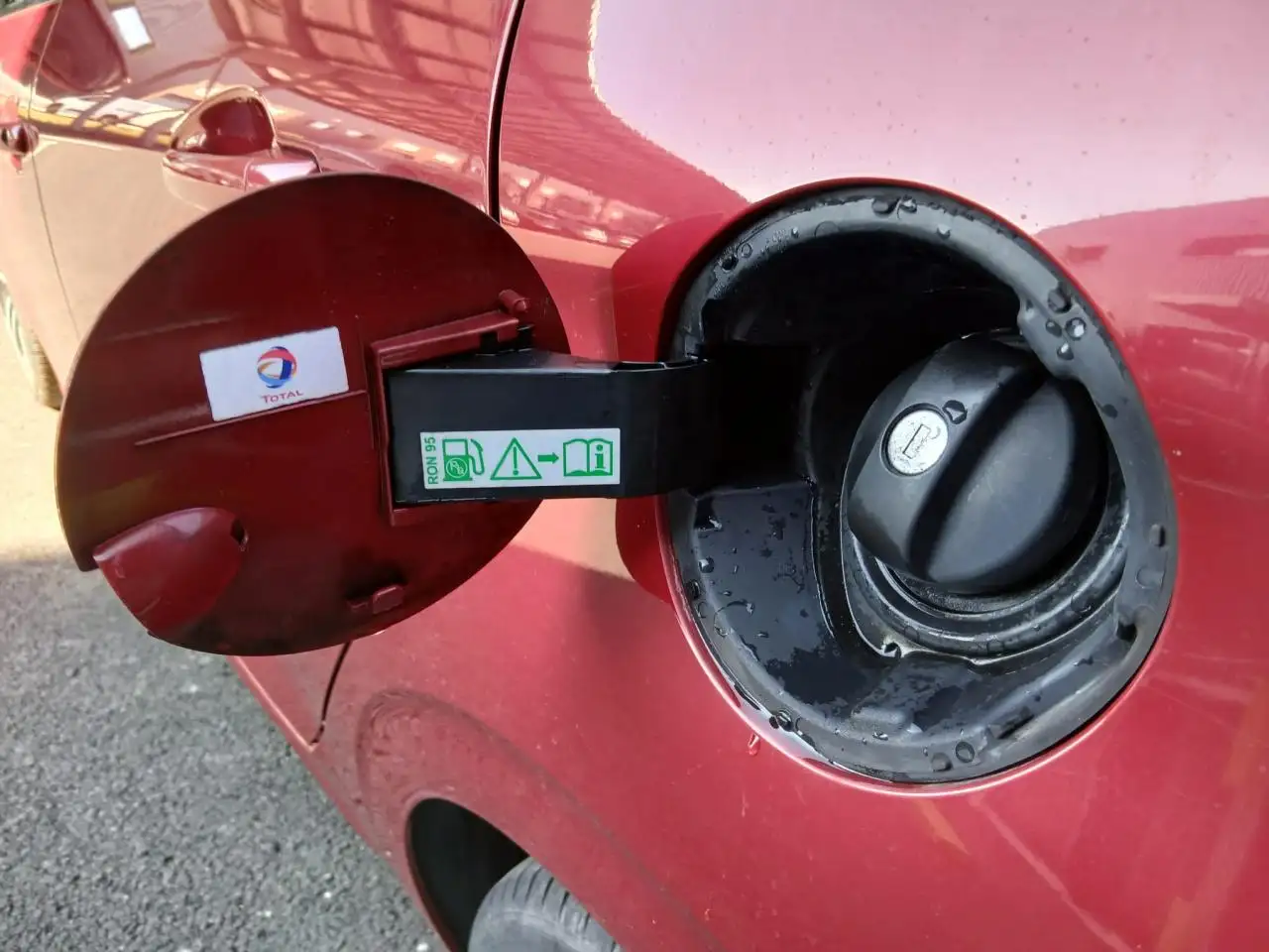 Peugeot 208 208 — photo 31