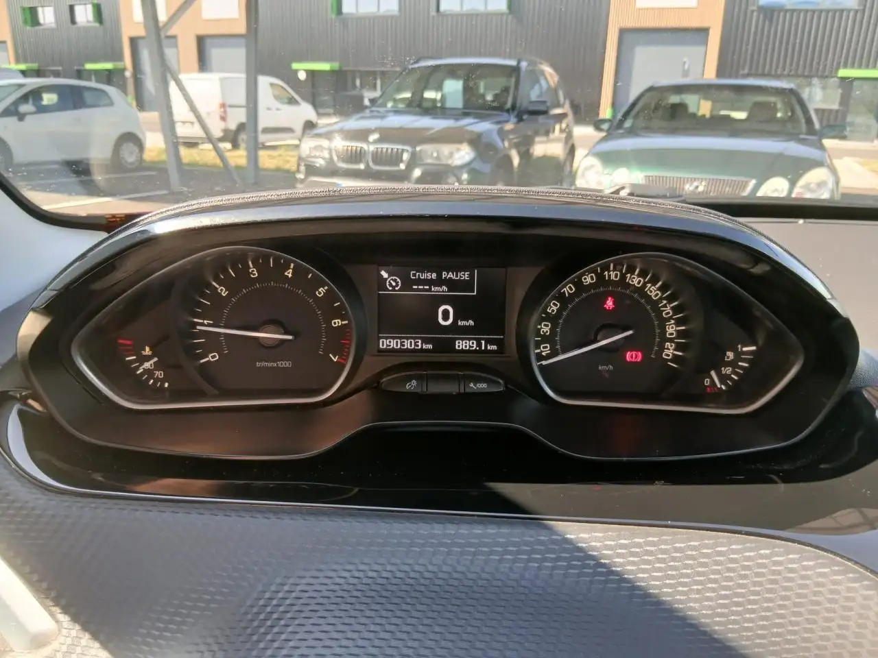 Peugeot 208 208 — photo 13