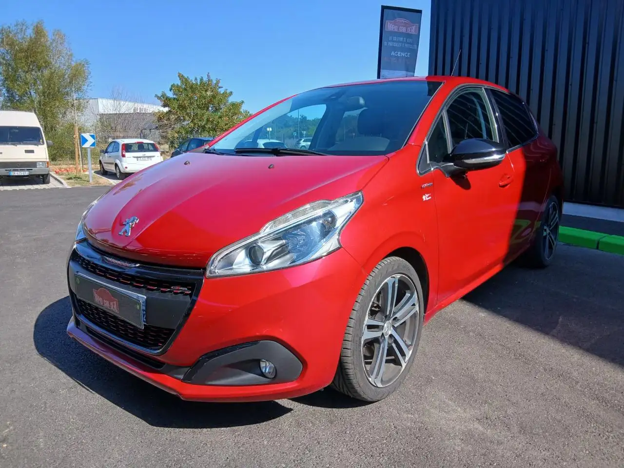 Peugeot 208 208 — photo 4