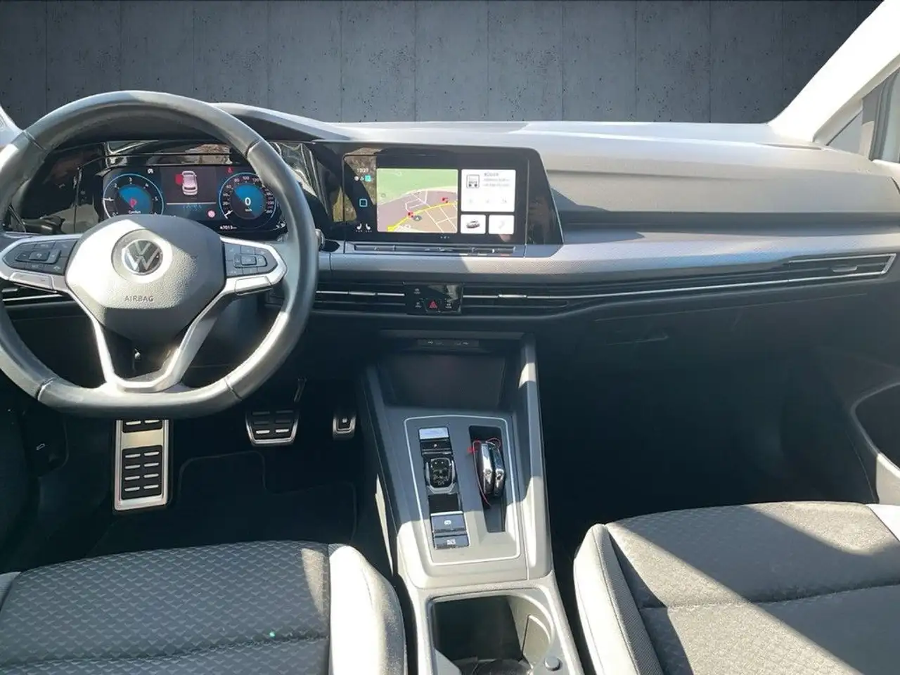Volkswagen Golf 2.0 TDI DSG Active Navi LEDplus AHK 13