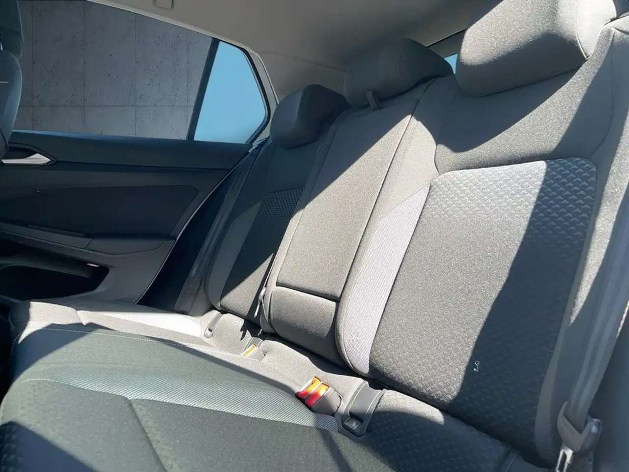 Volkswagen Golf 2.0 TDI DSG Active Navi LEDplus AHK 14