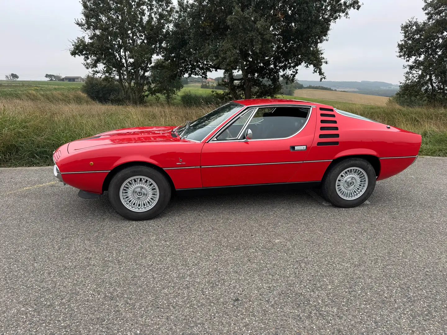 Alfa Romeo Montreal 2.6 V8 200 Rot - 2