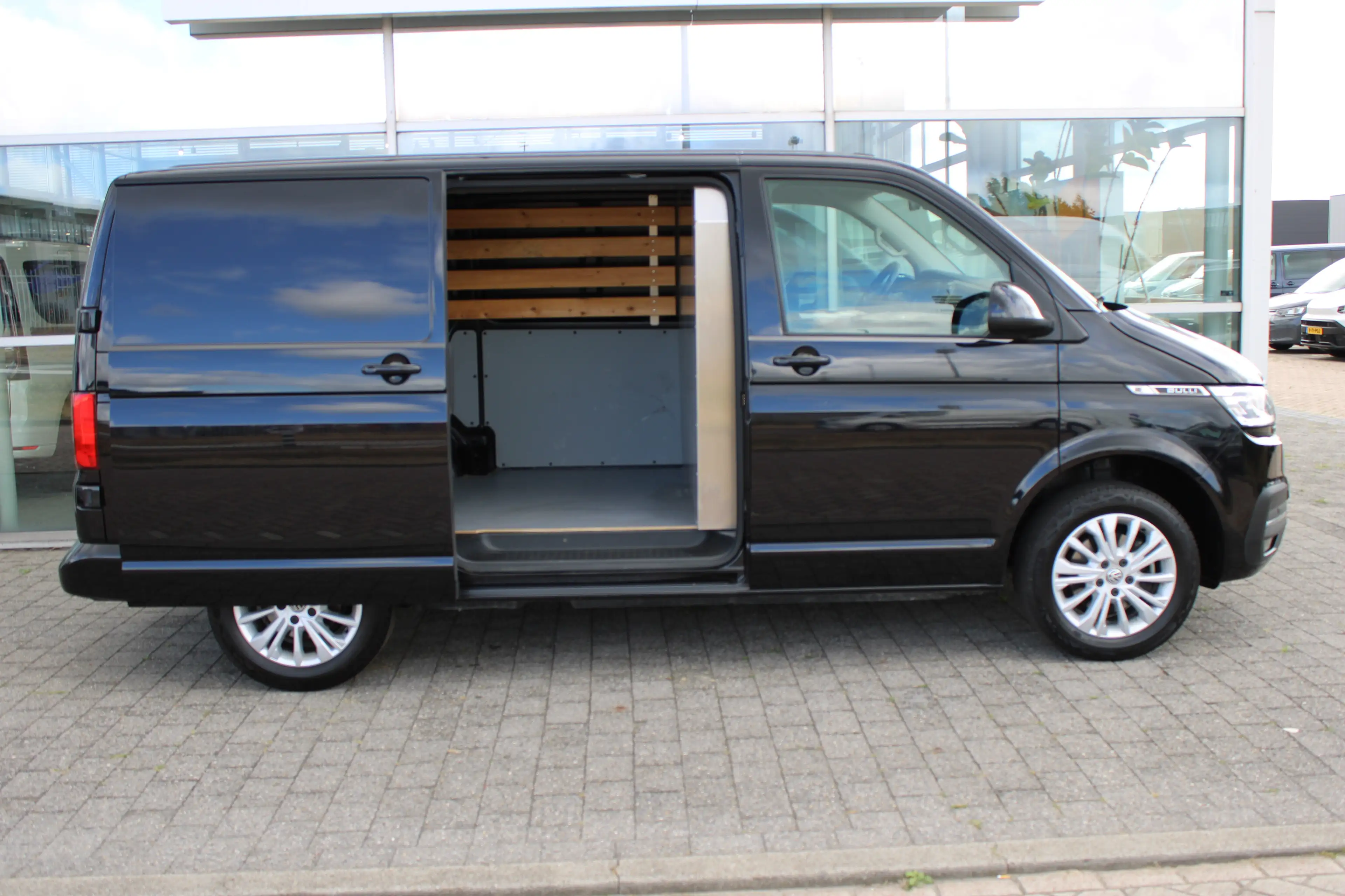 Volkswagen Transporter 2.0 TDI 150 PK DSG L1 Bulli | Trekhaak | Achterdeu — photo 6
