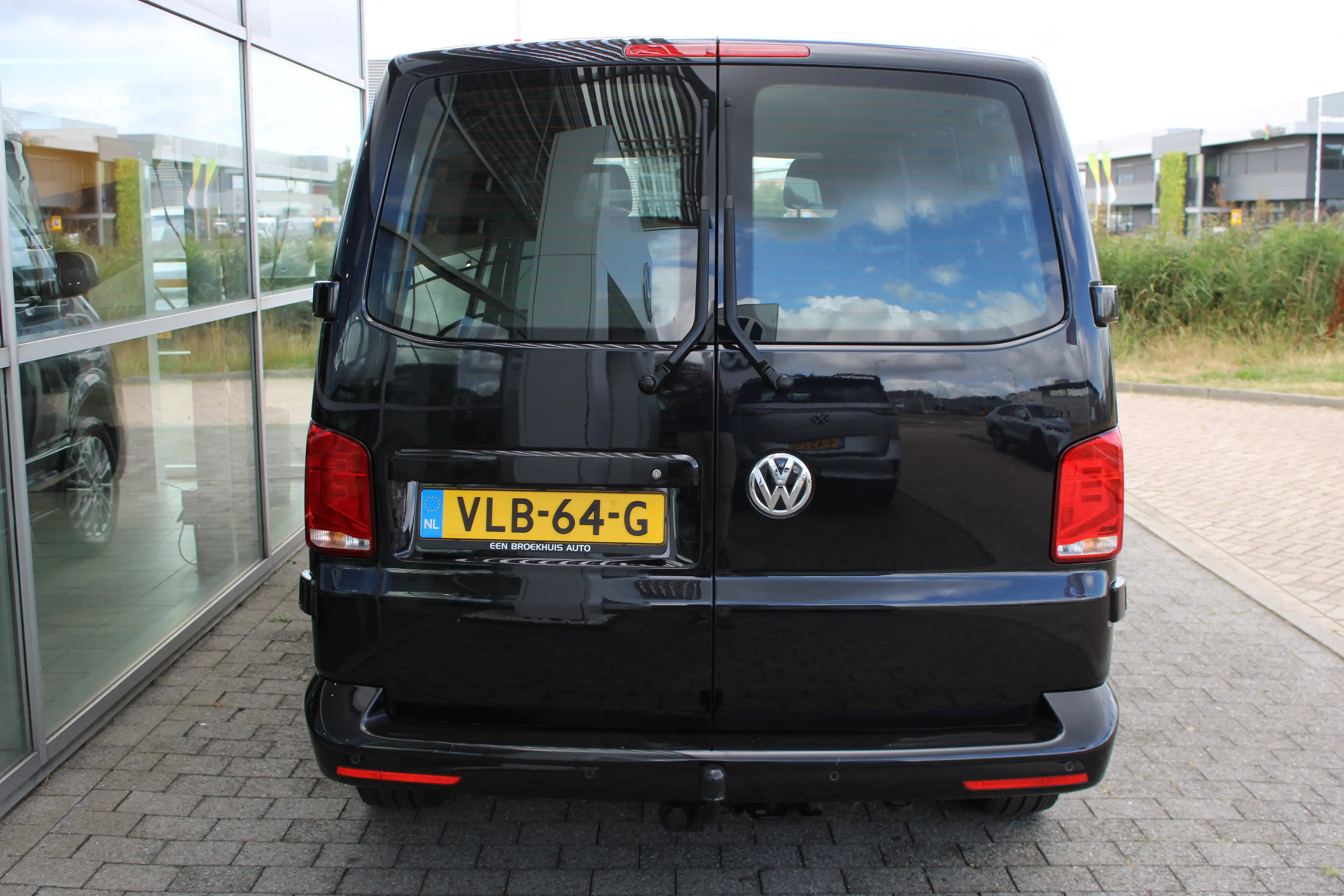 Volkswagen Transporter 2.0 TDI 150 PK DSG L1 Bulli | Trekhaak | Achterdeu — photo 10