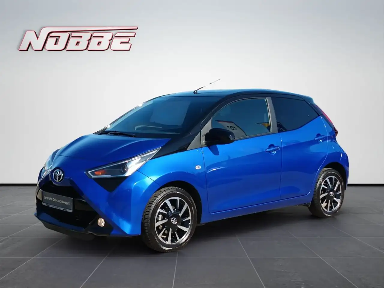 Toyota Aygo x-final Allwetter Rckfahrkamera Teilleder — миниатюра 1