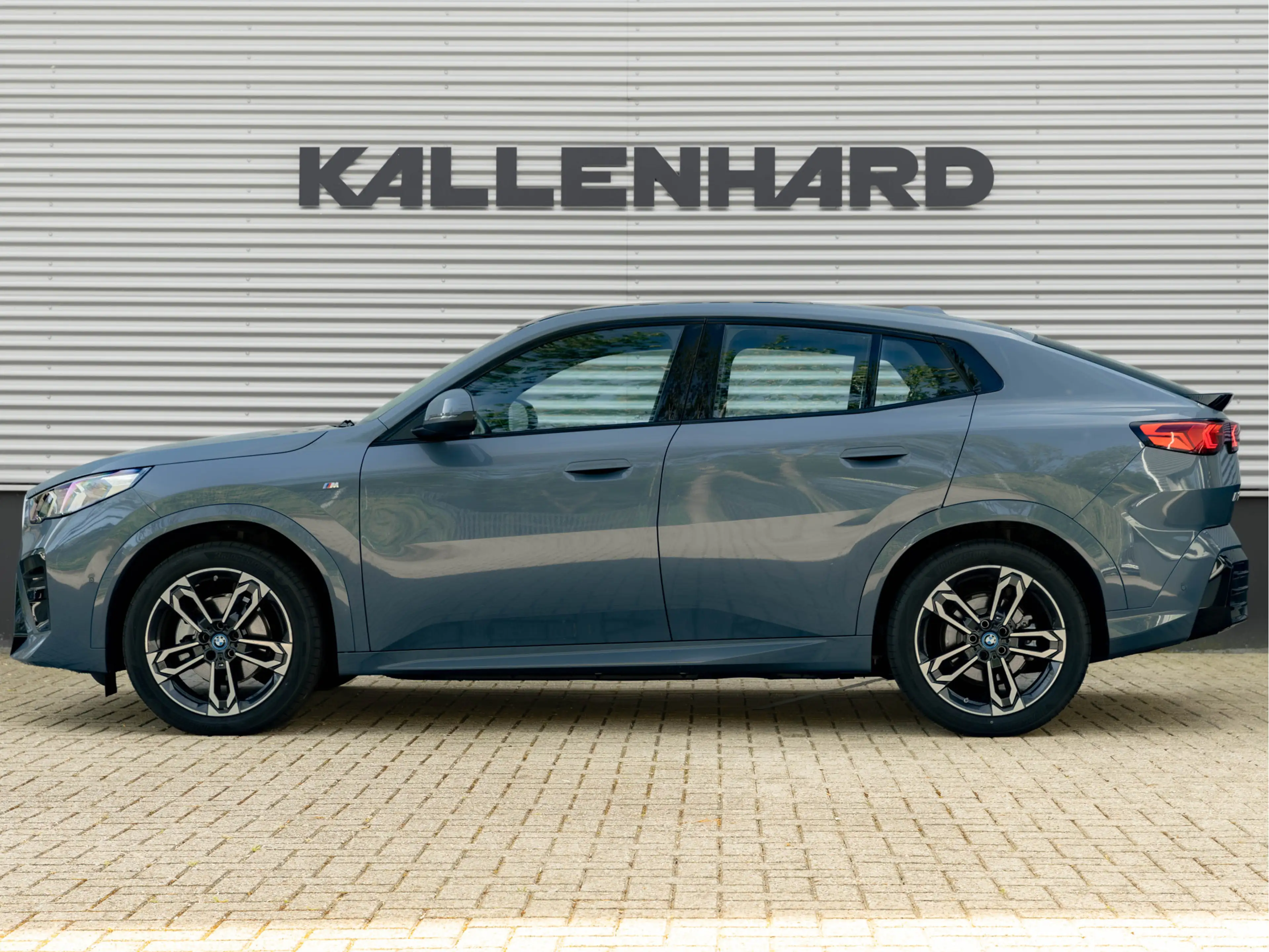 BMW iX2 eDrive20 M-Sport - Pano - Trekhaak - Memoryzetel - — photo 8