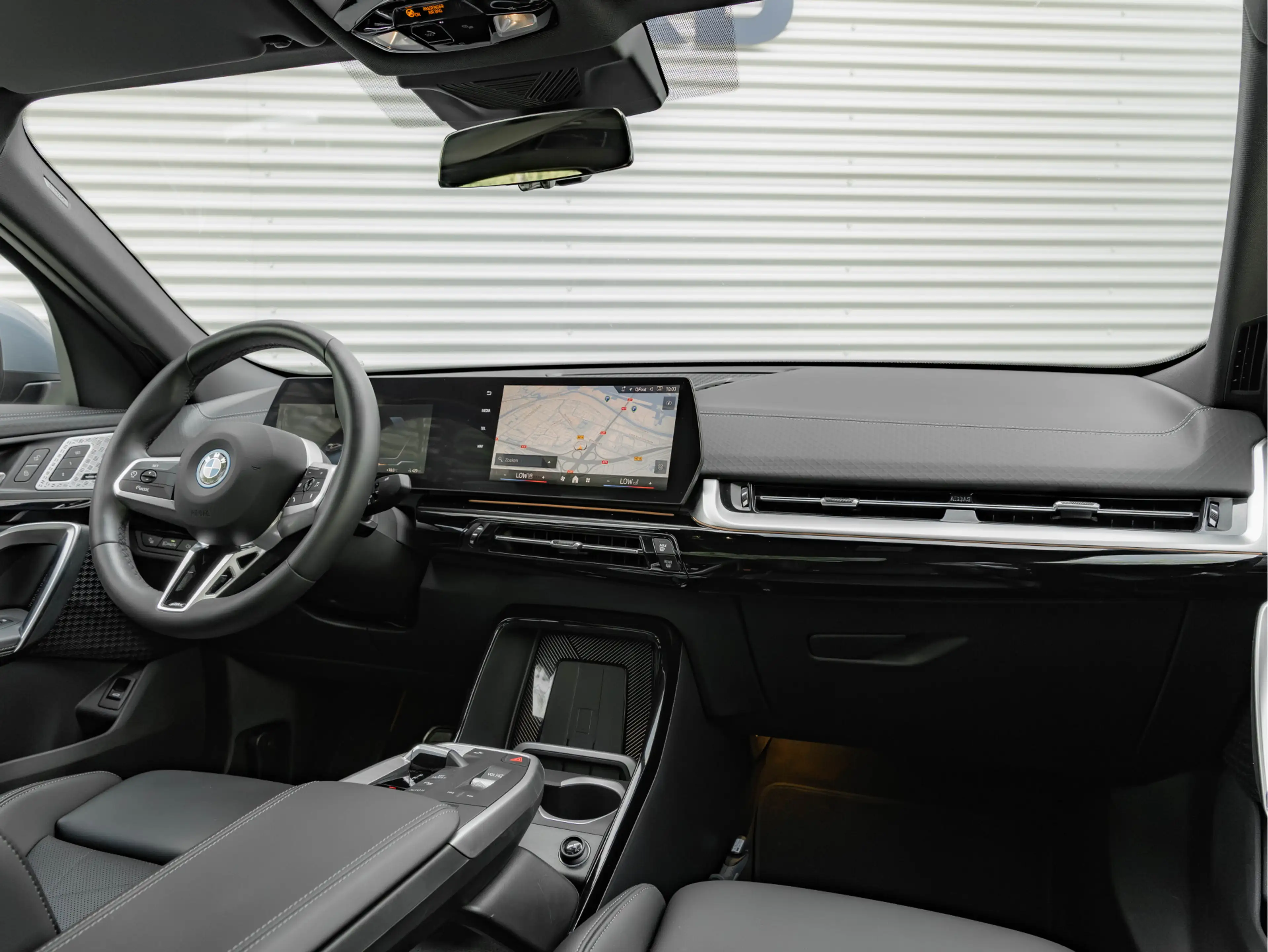 BMW iX2 eDrive20 M-Sport - Pano - Trekhaak - Memoryzetel - — photo 5
