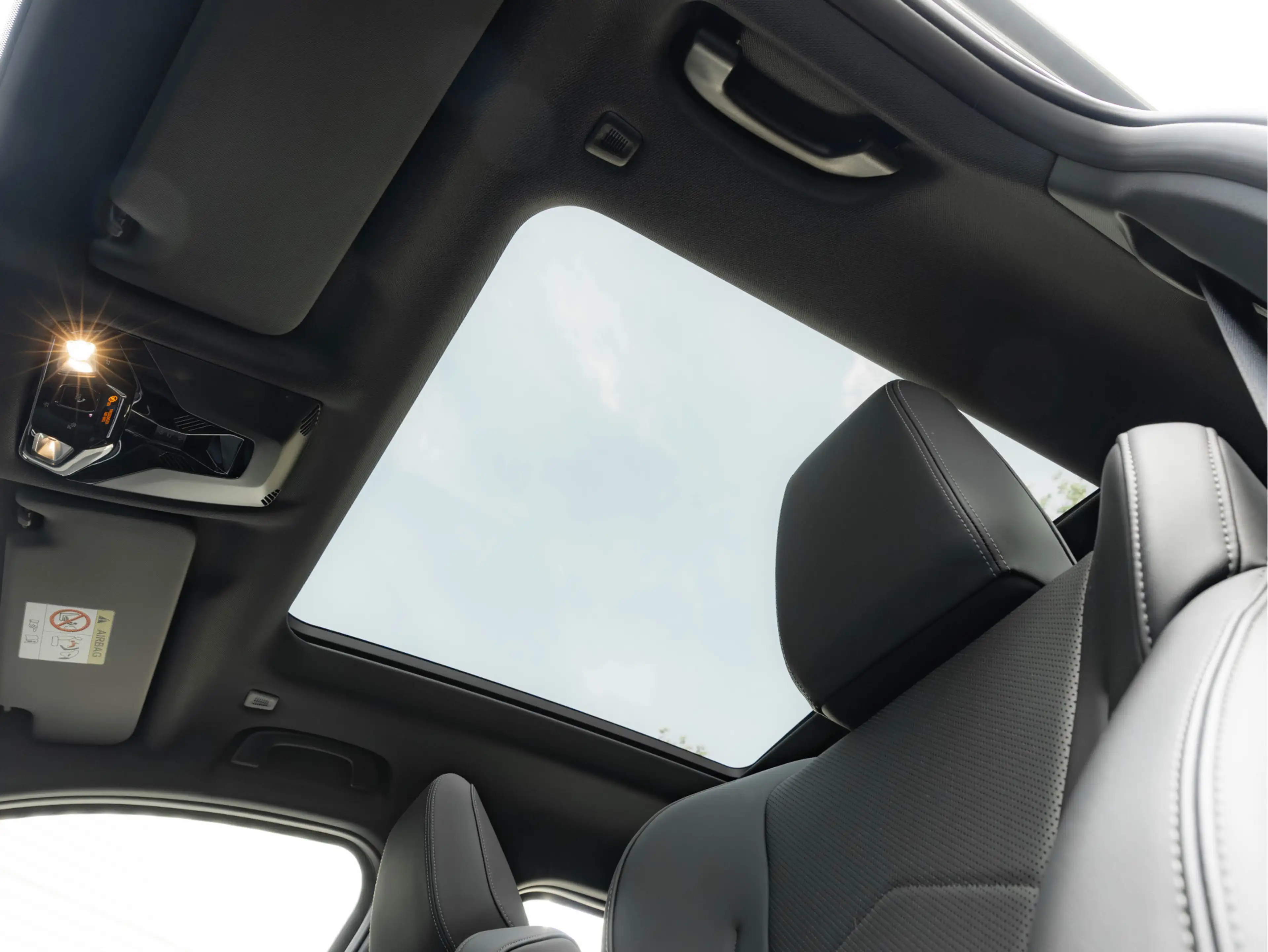 BMW iX2 eDrive20 M-Sport - Pano - Trekhaak - Memoryzetel - — photo 4