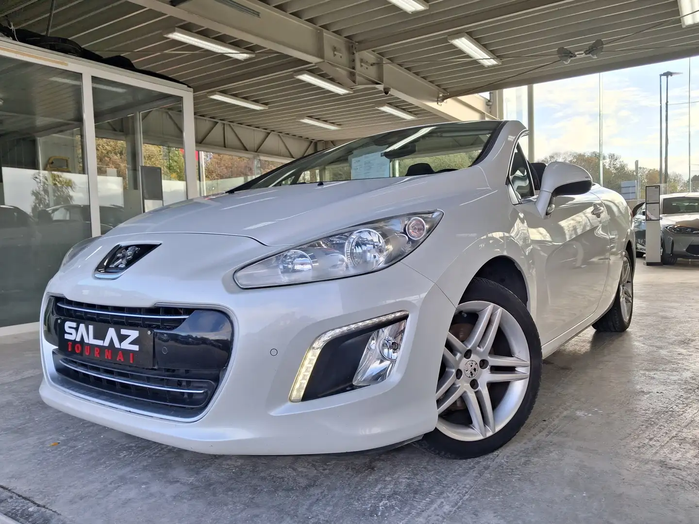 Peugeot 308 308 CC 2.0 HDi Sport Pack/JOLI CABRIO A PETIT PRIX Blanc - 2