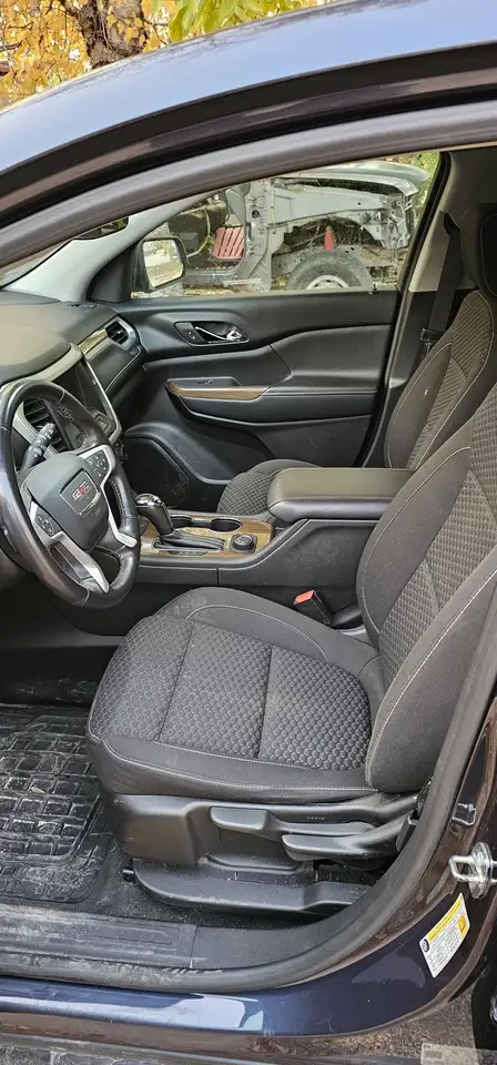 GMC Acadia снимка GMC Acadia