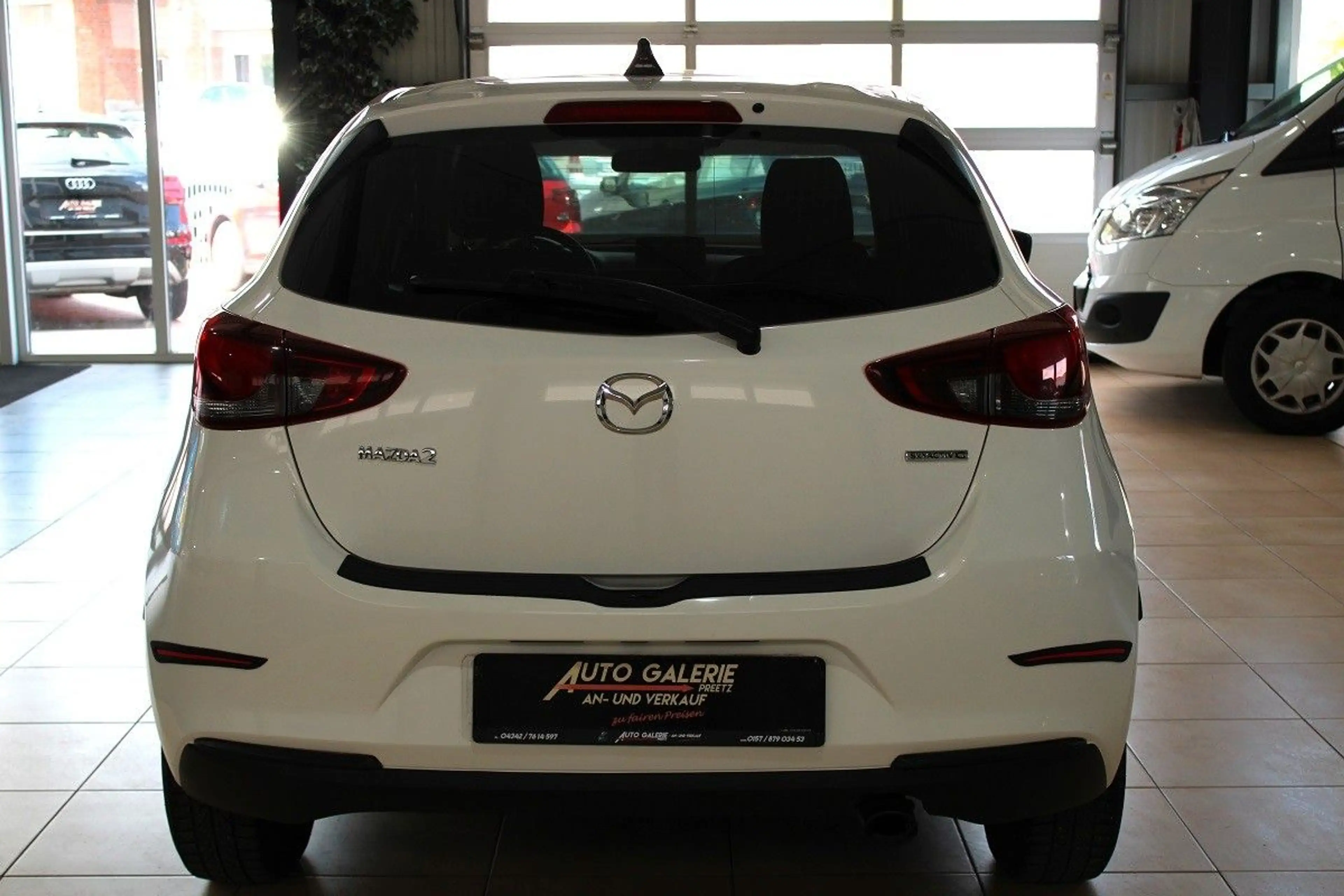 Mazda 2 Lim. SKY ACTIVE*Tüv NEU*Allwetter*Bluetooth* — photo 4