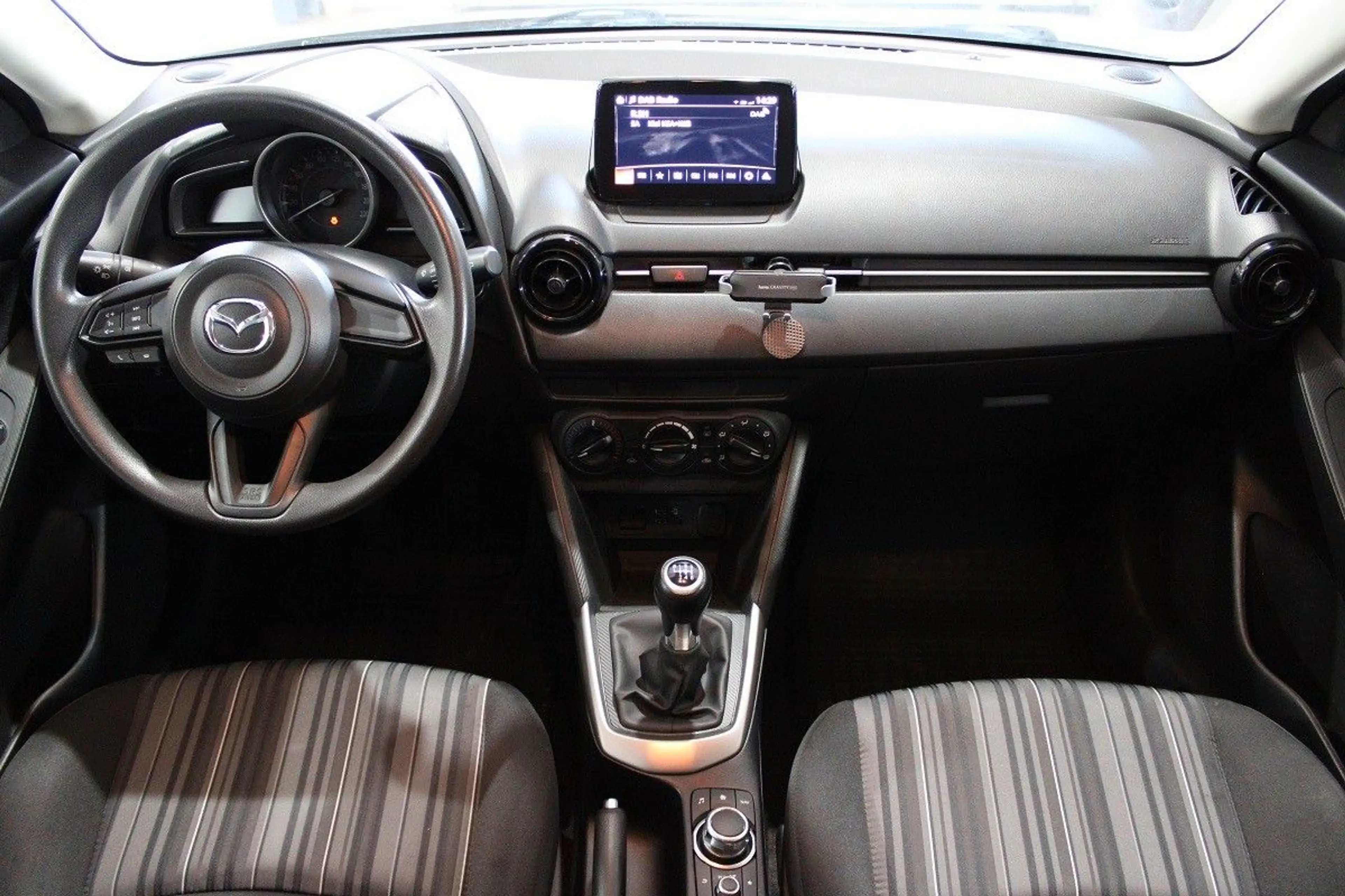 Mazda 2 Lim. SKY ACTIVE*Tüv NEU*Allwetter*Bluetooth* — photo 13