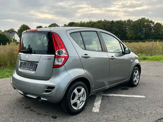 Suzuki Splash view 6