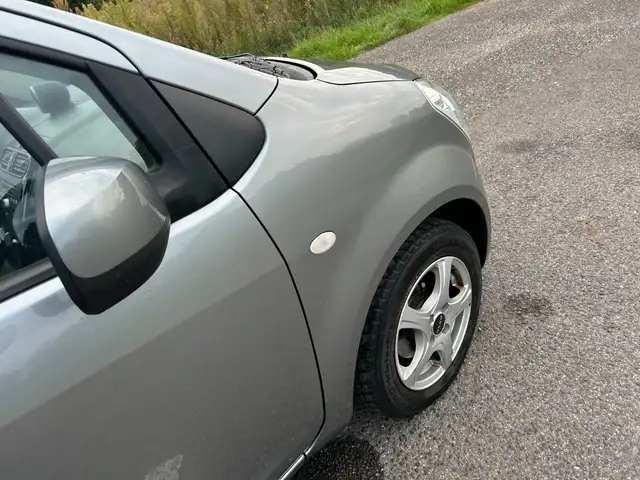 Suzuki Splash view 26