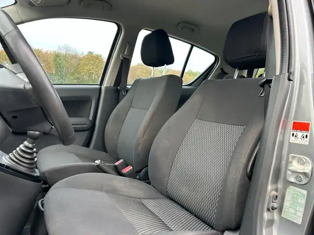 Suzuki Splash view 14