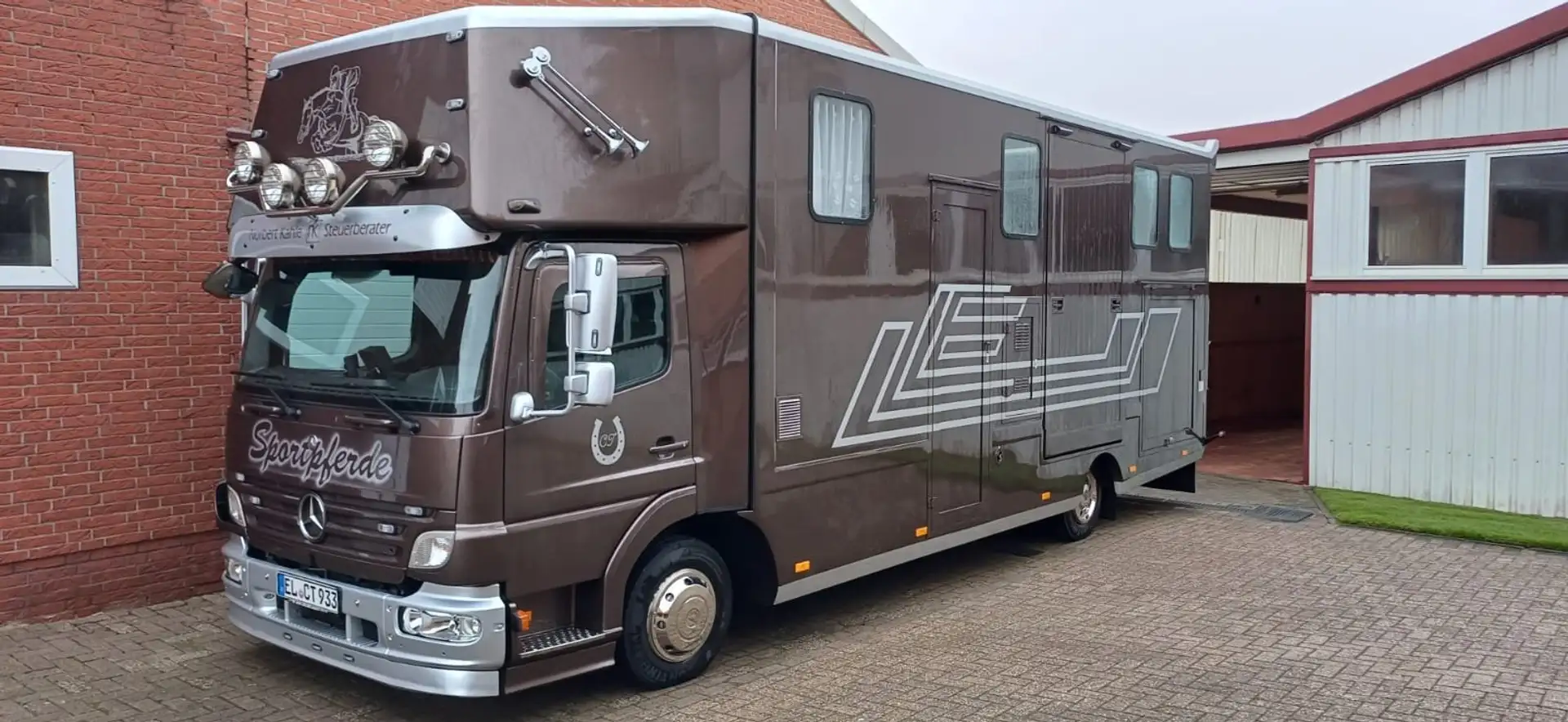 Mercedes-Benz Atego 816 L 4x2 4820 mit Anhänger Braun - 2
