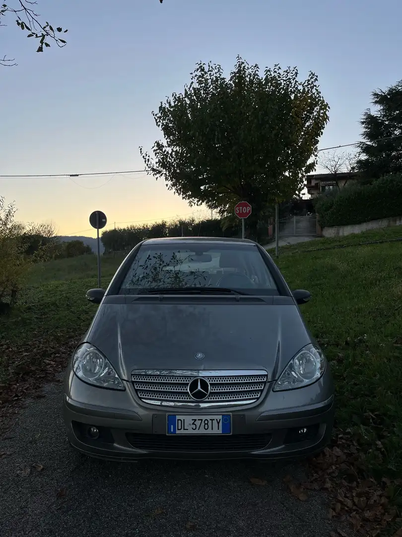 Mercedes-Benz A 180 cdi Elegance edition10 Сірий - 2